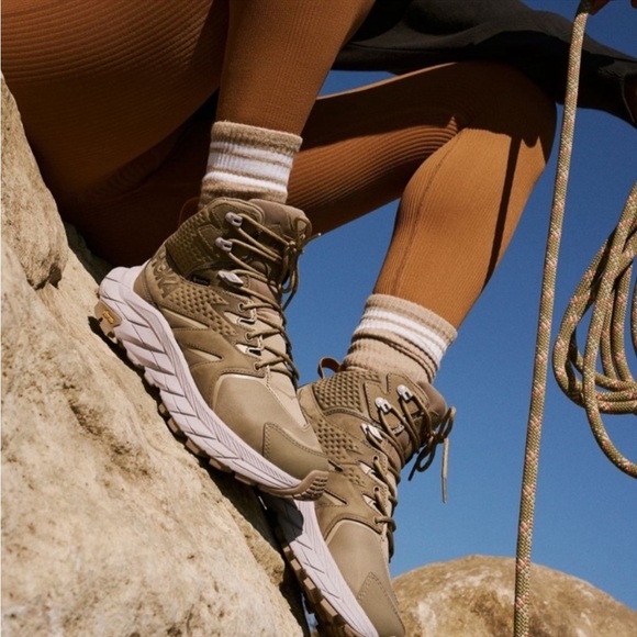 Hoka Anacapa Mid Gore TEX Hiking Boots NEW 9.5 - Picture 1 of 15